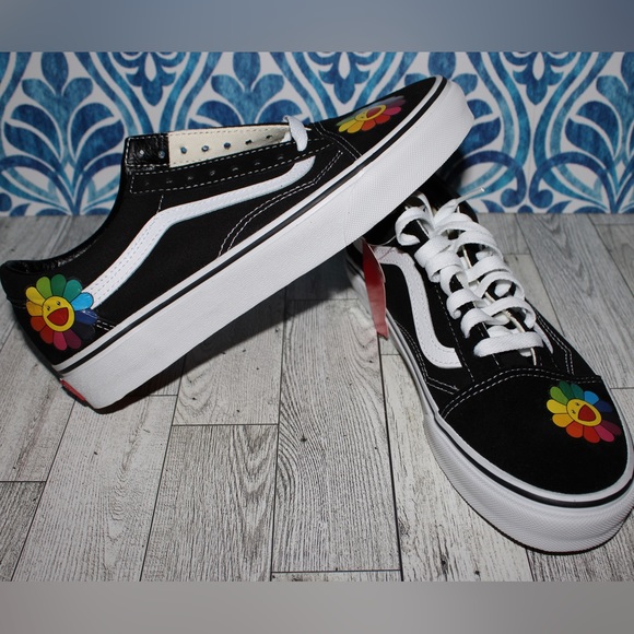 Custom “Murakami” Vans - Picture 2 of 5